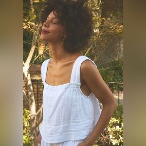 NWOT The Odells Leah Top in White Size XS